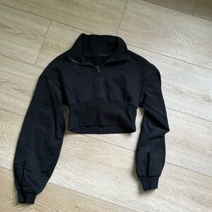 ALO yoga Cropped black sweater Size S